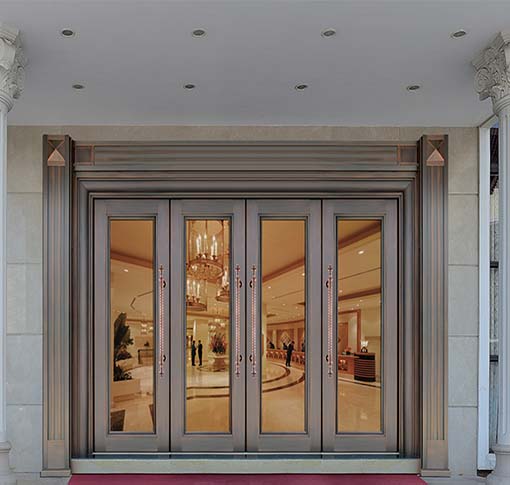 四開(kāi)銅門(mén)